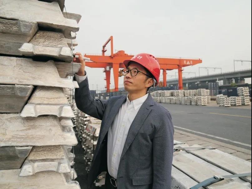 致敬勞動者——浙江省冶金物資有限公司有色三部張王乙被評為集團公司勞模